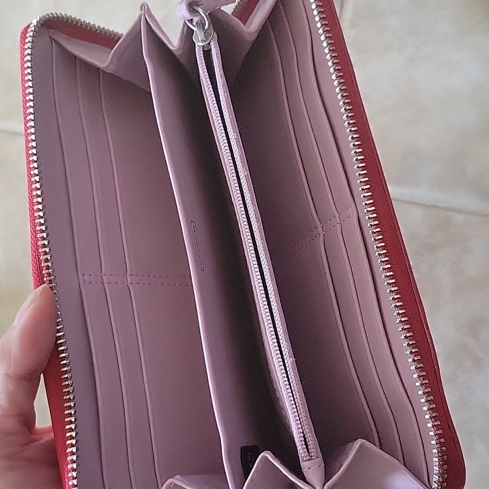 COACH RED PATENT LEATHER Zip Around Wallet- Rare - Picture 4 of 13
